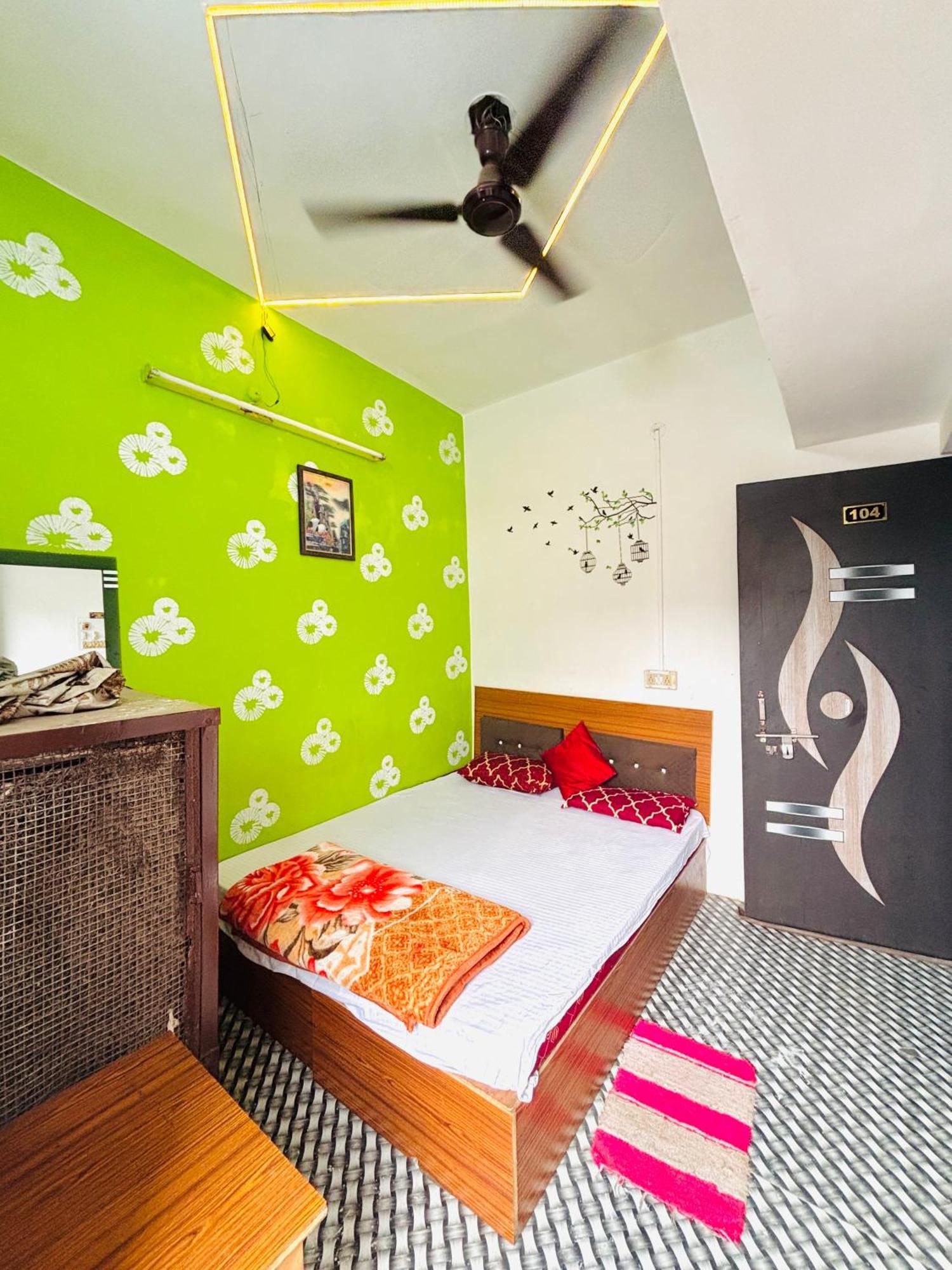 Sp Guest House 1,5 Km From Kashi Vishawanath, Varanasi